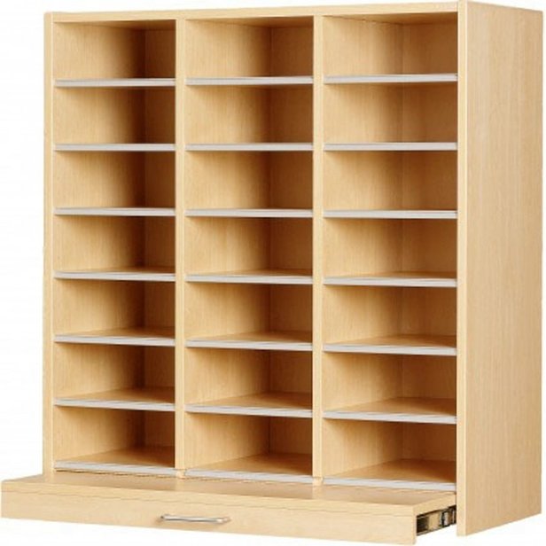 Supporting image for Walton Wall Mountable 21 Pigeon Hole Unit